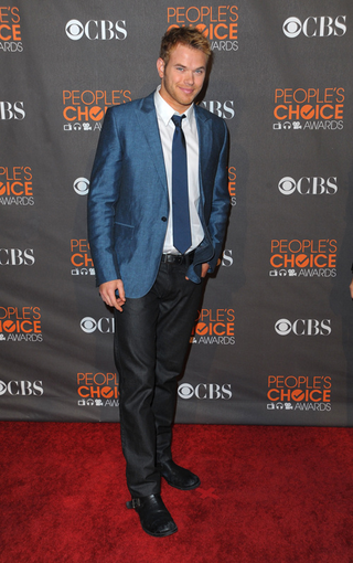 Illustration for article titled Live Blog: People's Choice Awards 2010